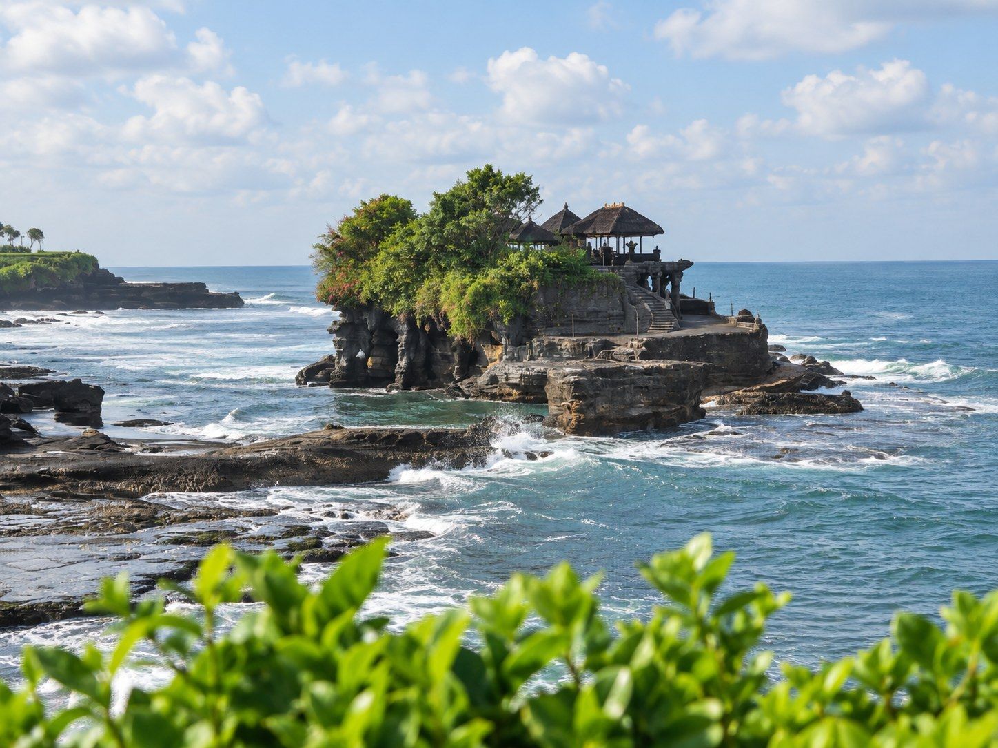 Hram Tanah Lot na steni u moru